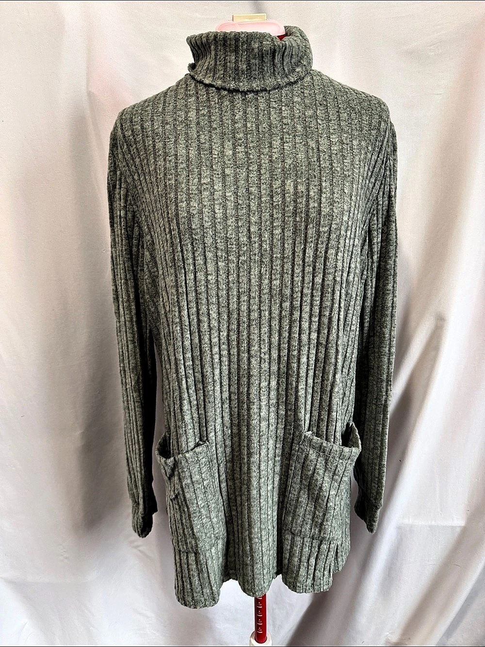 Ribbed Turtleneck Sweater Gray XL Like New
